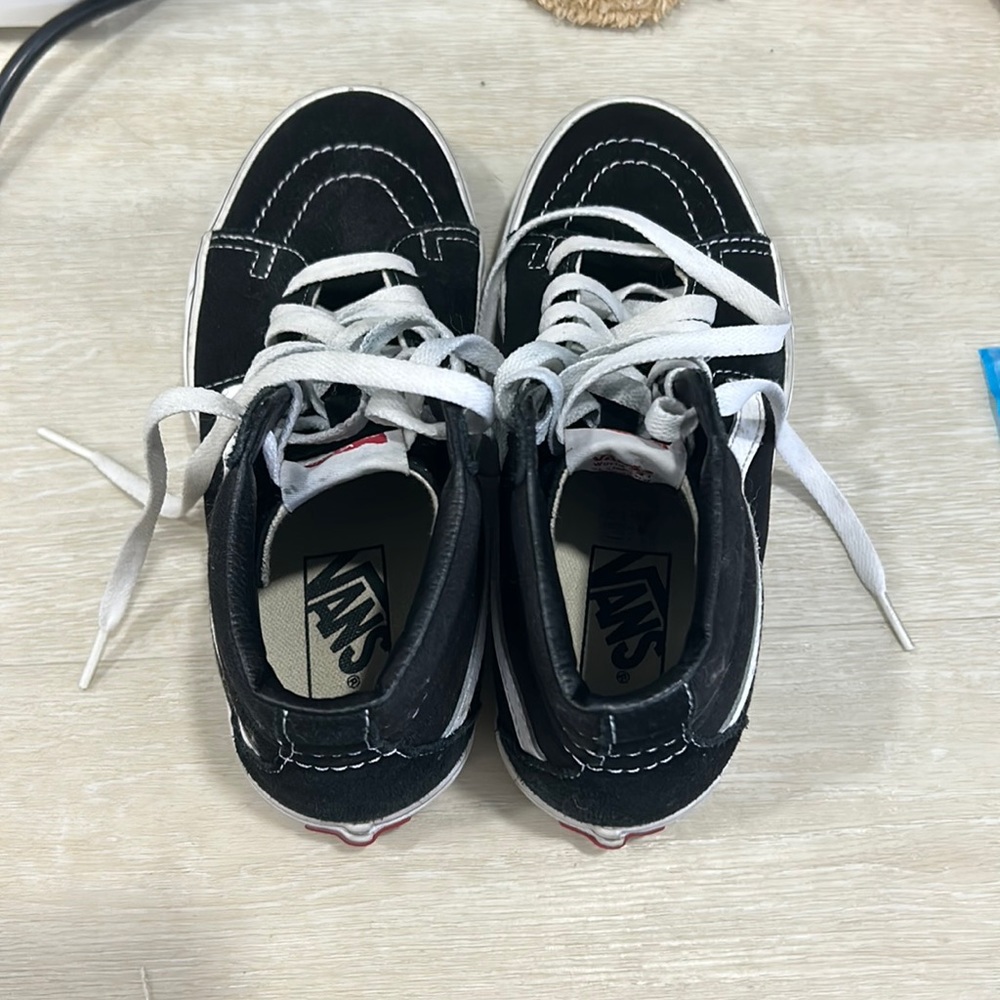 High top black vans